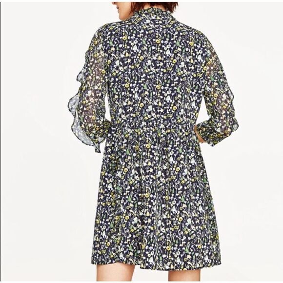 Zara Basic Floral Dress Frill Sleeves, Women’s Size Medium - Picture 2 of 9